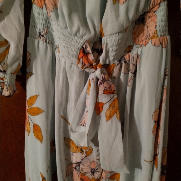 Luxology Dress - Picture 3 of 3